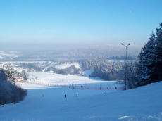 LESKO SKI o�rodek wypoczynkowy w Lesku wyci�gi narciarskie